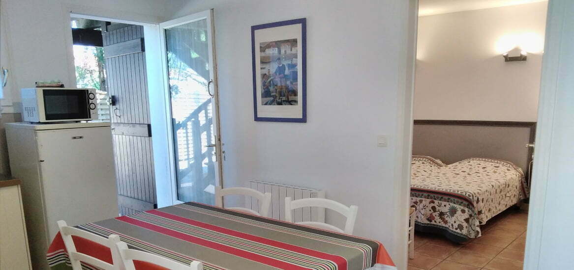 cuisine- appartement bas - Nun Obeki maison basque -st jean de luz