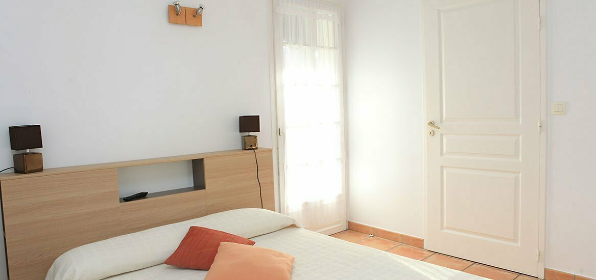 chambre- appartement haut - Nun Obeki maison basque -st jean de luz
