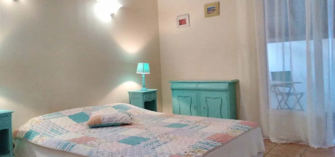 chambre- appartement haut - Nun Obeki maison basque -st jean de luz