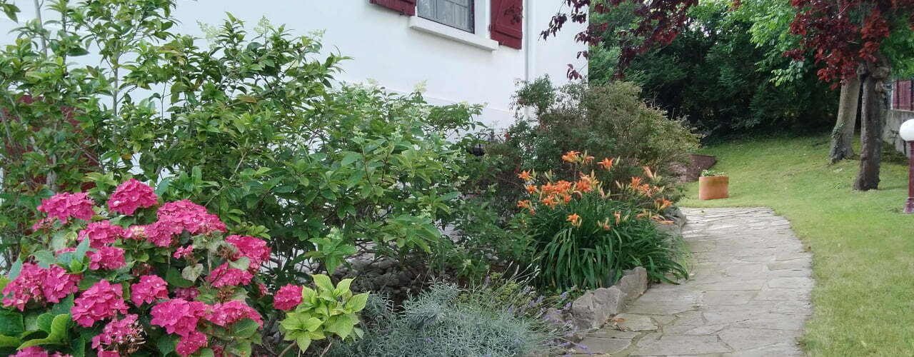 jardin - Nun Obeki maison basque